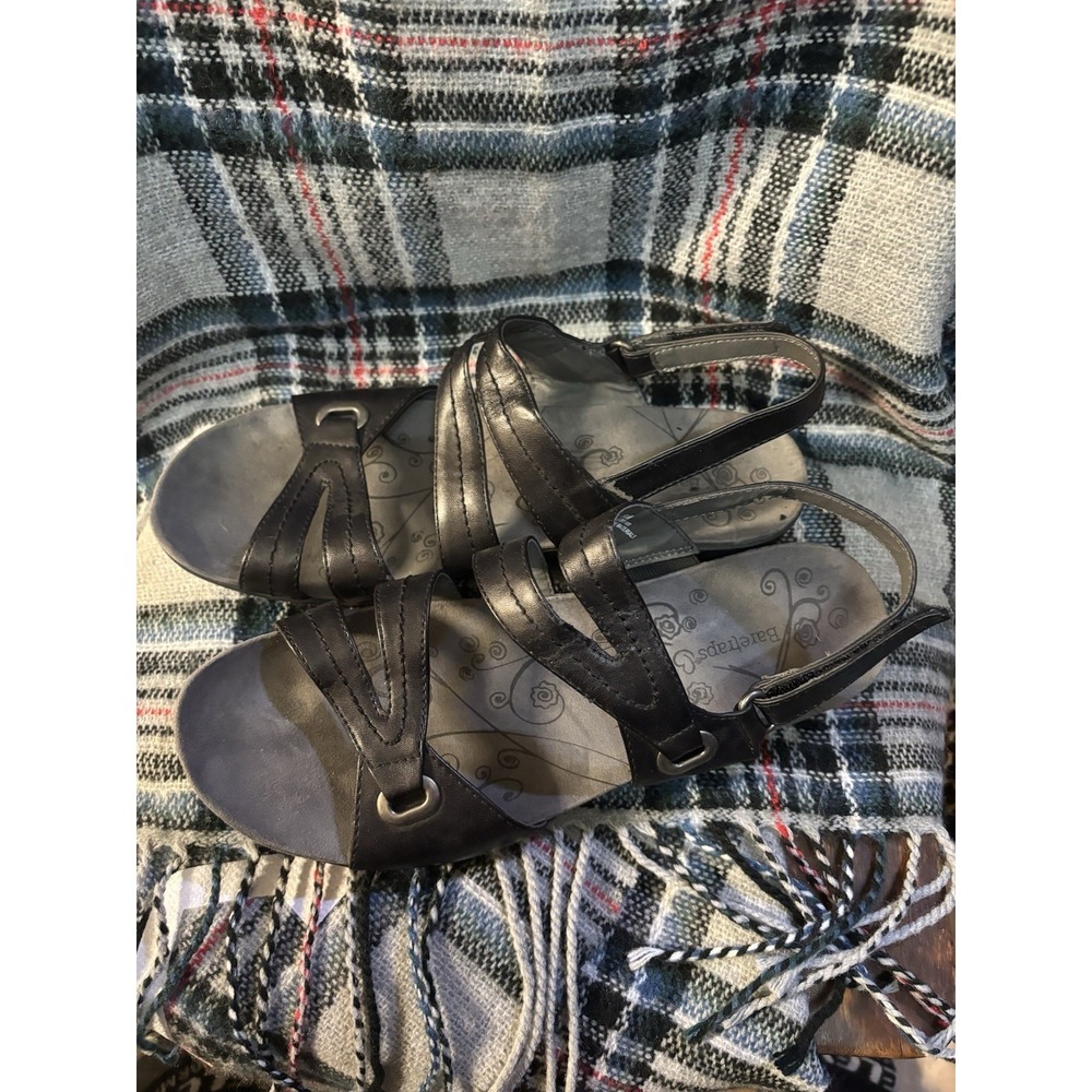 Baretraps Jevin Women's Strappy Black Sandals 9‎ 1/2 Open Toe Silver Hardware